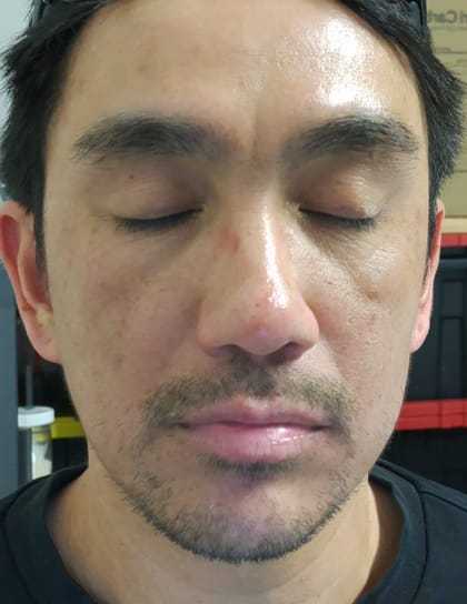 white_center /outputs/capture_b4025e9c-3371-4b7a-b9dc-2dea64cf11d1/capture_b4025e9c-3371-4b7a-b9dc-2dea64cf11d1_white_center_input_cropped.jpg